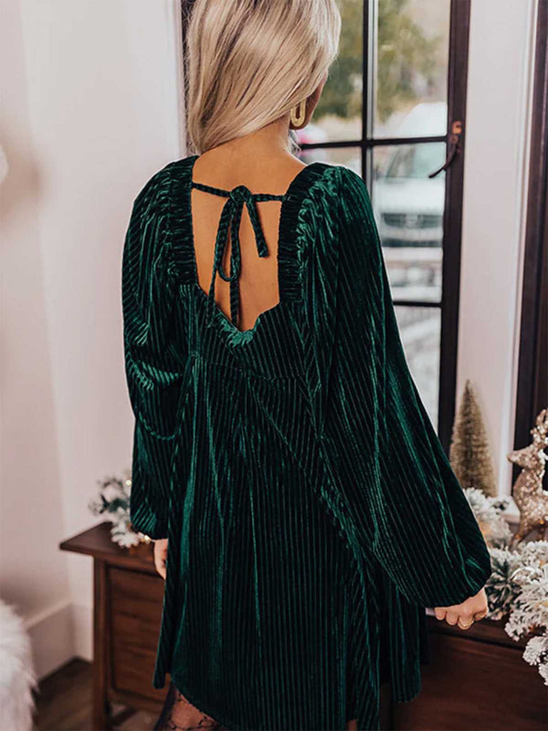 Robe babydoll en velours à col carré et manches bouffantes années 1960