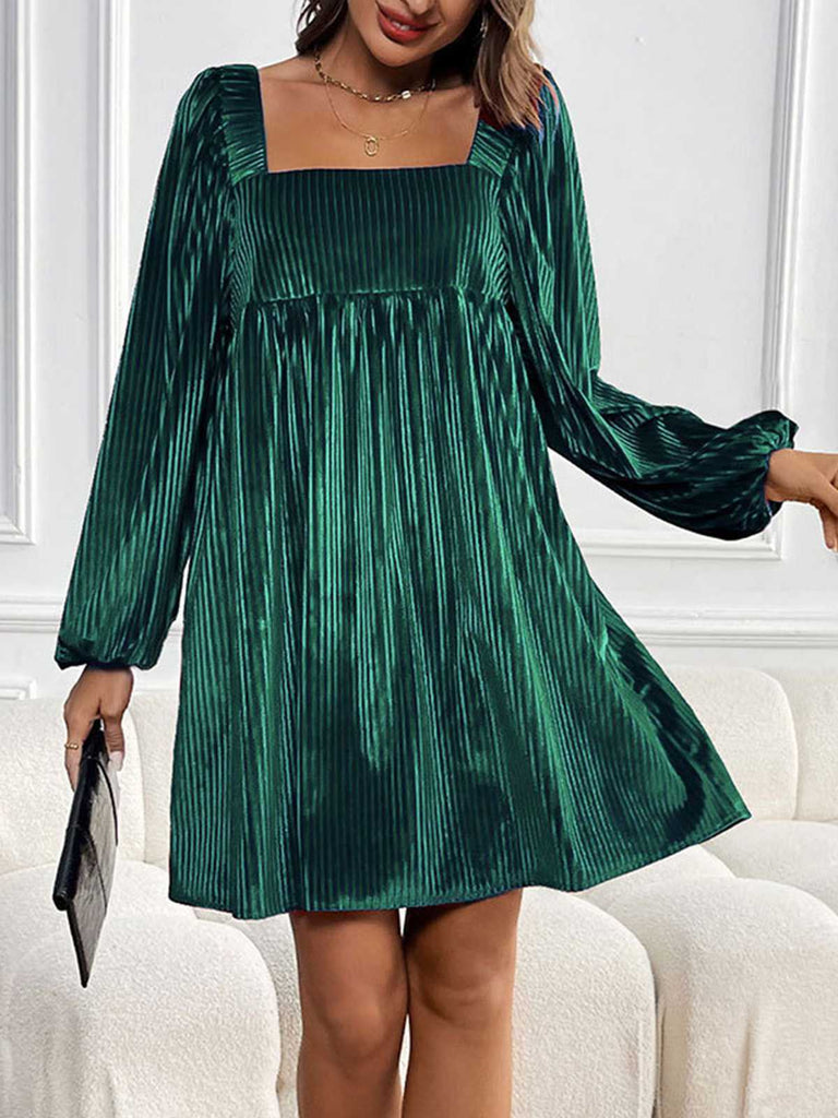 Robe babydoll en velours à col carré et manches bouffantes années 1960