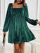 Robe babydoll en velours à col carré et manches bouffantes années 1960
