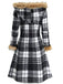 Manteau à capuche à carreaux et bordure en fausse fourrure années 1940