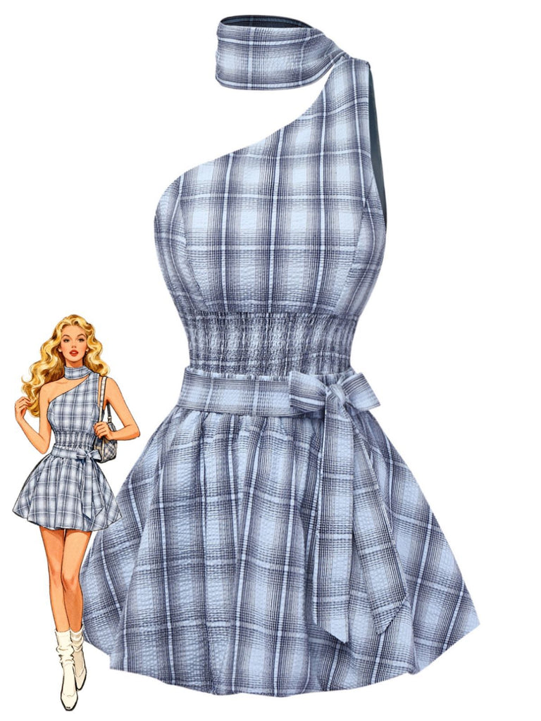 Robe à carreaux bleus avec bandeau assorti sur fond blanc