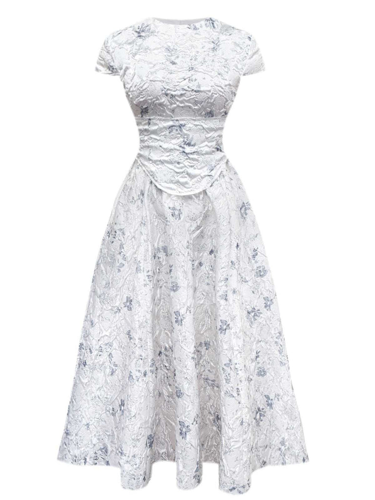 Robe en jacquard froissé à fleurs avec ceinture large lacets des années 1940