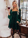 Robe babydoll en velours à col carré et manches bouffantes années 1960