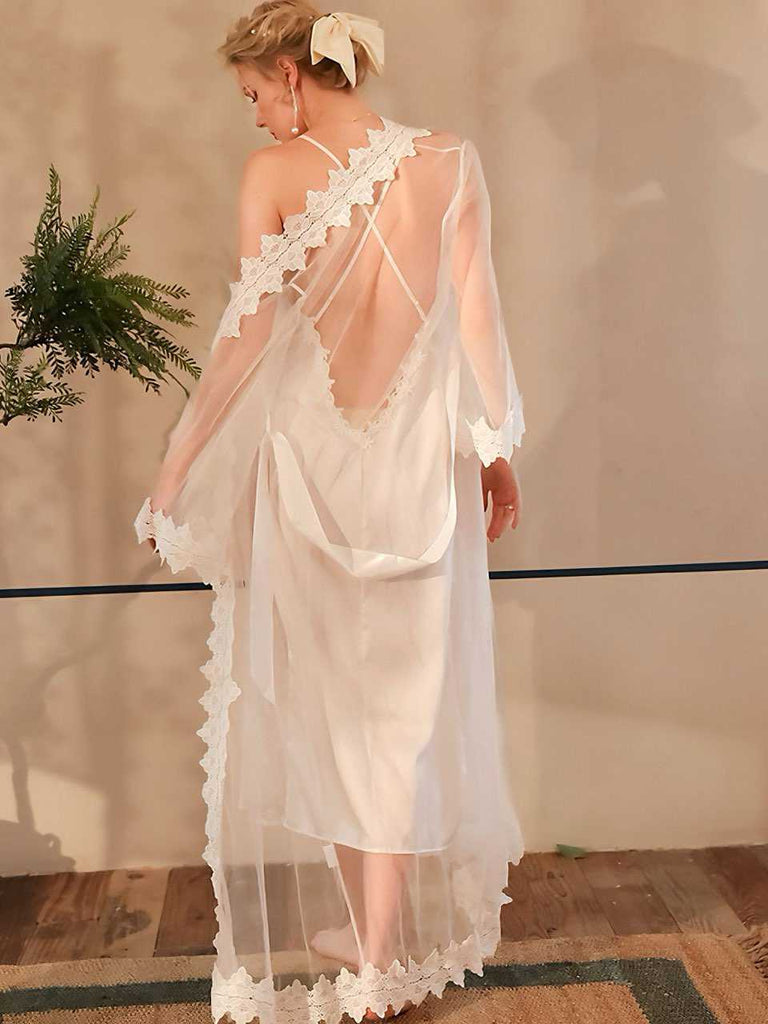 Ensemble nuisette blanche en dentelle et maille années 1930