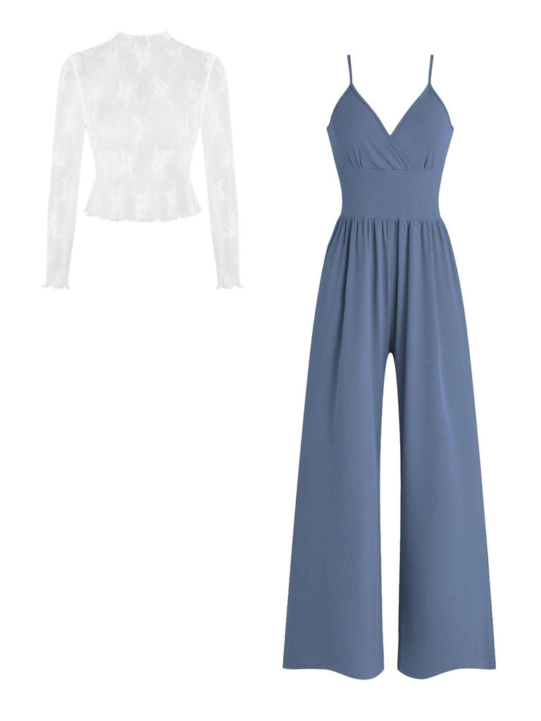 Ensemble deux pièces élégant composé d'un top en dentelle bleu marine et d'une combinaison-pantalon à fines bretelles, idéal pour les occasions semi-formelles.