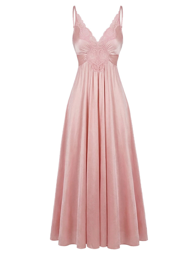 Chemise de nuit rose en satin et dentelle