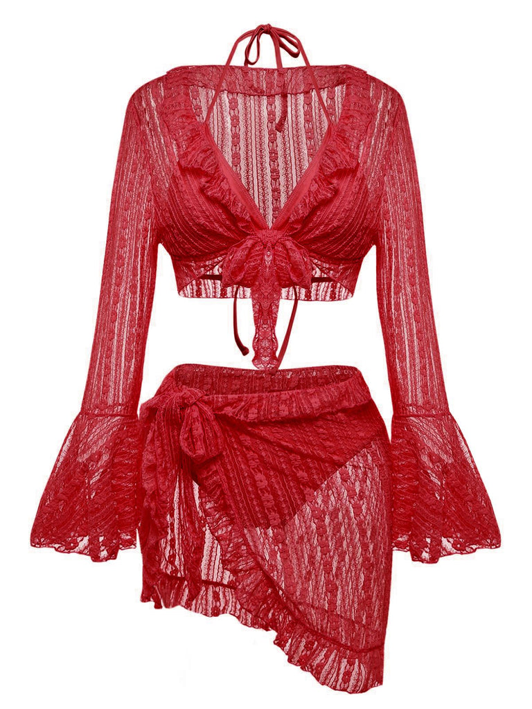 Ensemble de maillot de bain 3 pièces en dentelle d'un rouge éclatant, comprenant un cardigan à manches évasées.