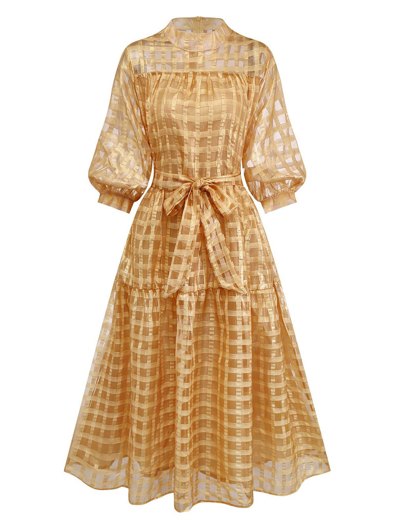 Robe de soirée mi-longue manches bouffantes en maille dorée des années 1940