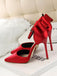Chaussures à talons hauts en satin à bout pointu et bride à nœud