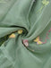 Robe verte en maille fleurie épaules dénudées années 1930