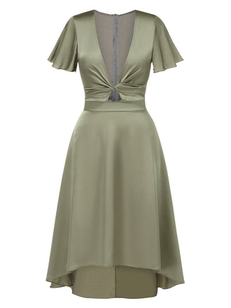 Robe en satin torsadé col V profond des années 1940