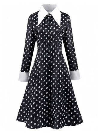Robe noire style Mercredi Addams des années 1940