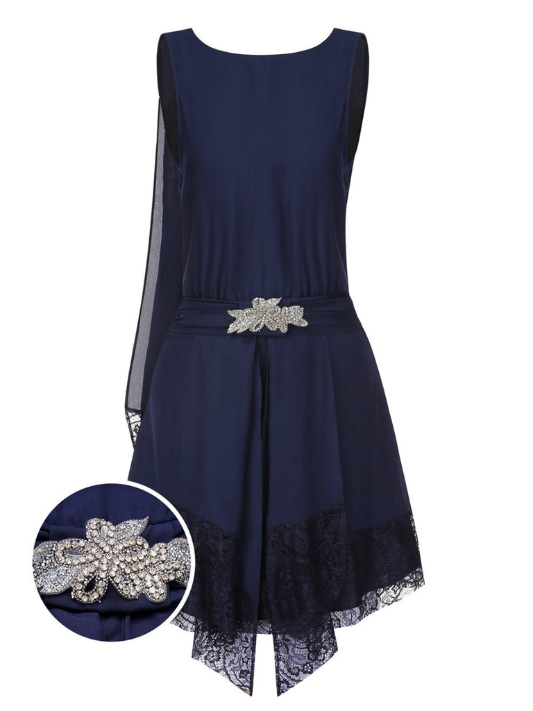 Robe bleue en dentelle patchwork et strass années 1920