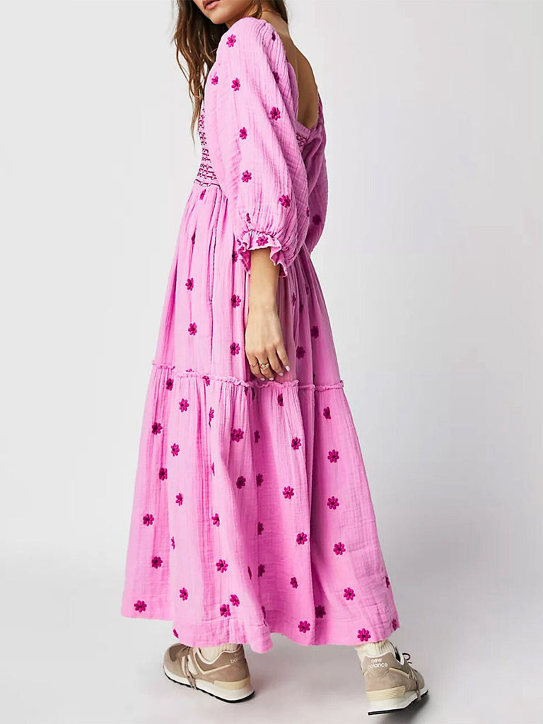 Robe manches lanterne brodées de fleurs des années 1940