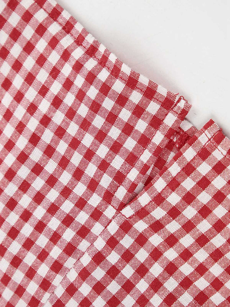 Robe rouge à carreaux vichy boutonnée sans manches des années 1960