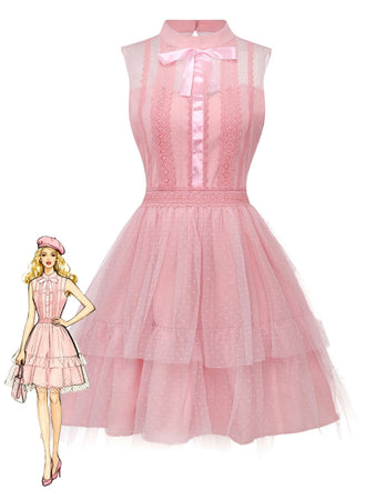 Robe rose en tulle avec bordure en dentelle et nœud années 1960