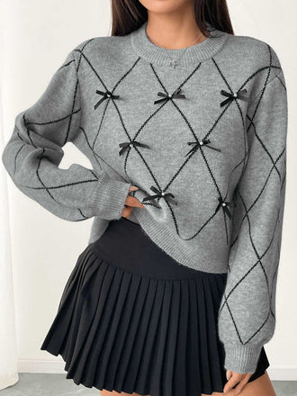Pull-over gris à col rond et nœud papillon années 1950