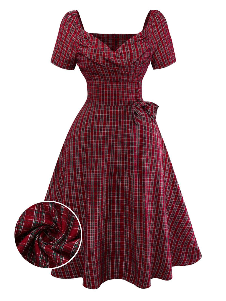 Robe rouge à carreaux col cœur froncée et nœud des années 50