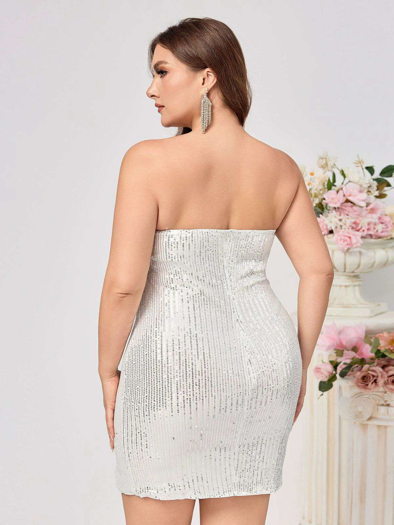 [Grande taille] Robe moulante blanche à paillettes et col en peluche années 1960