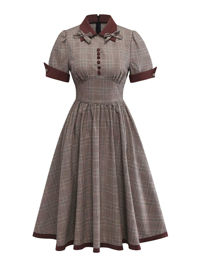 Robe à carreaux marron col revers et nœud papillon années 1950