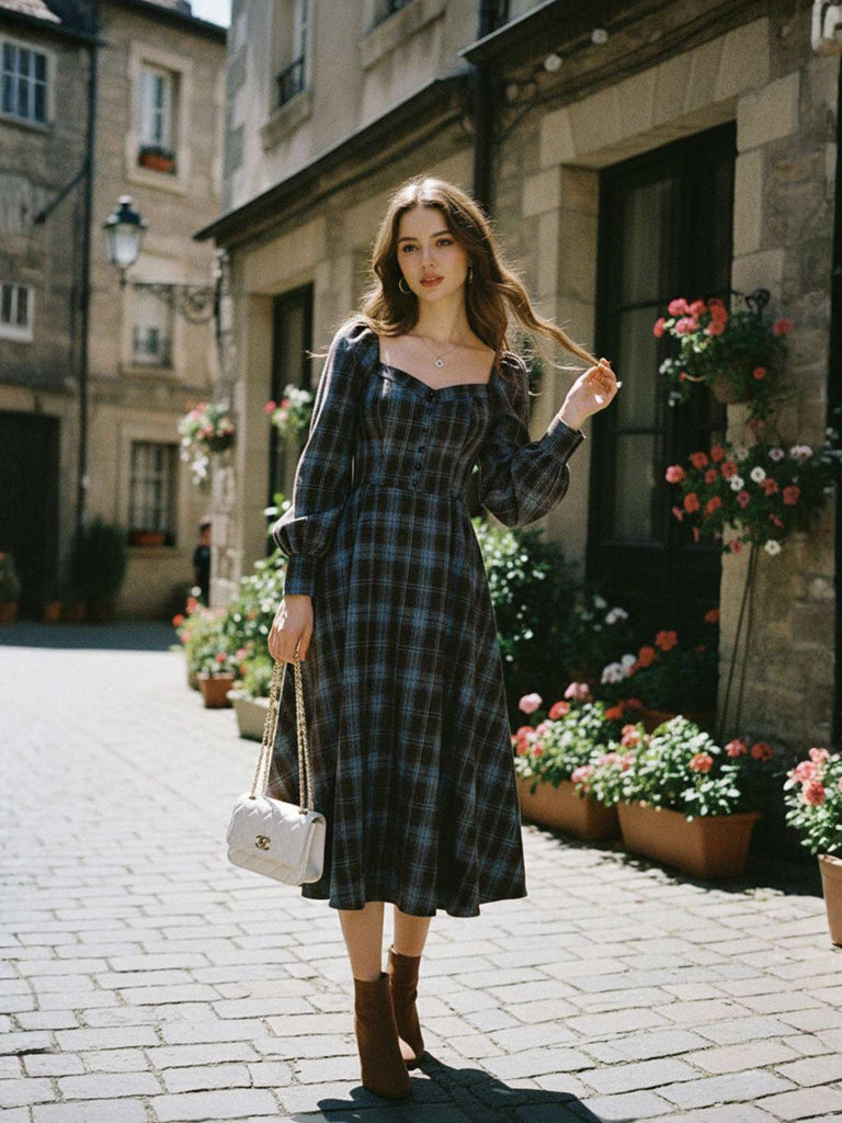 [Prévente] Robe à carreaux bleu-gris col cœur manches lanterne des années 40