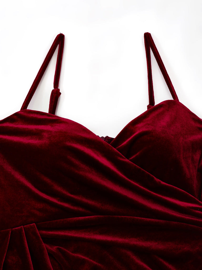 Robe en velours rouge bordeaux à ourlet volanté années 1930