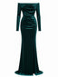 Robe en velours épaules dénudées froncée et fendue sur le côté années 1930