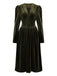 Robe verte en velours manches bouffantes col en V profond et froncées des années 1940
