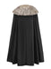 Manteau cape à revers en fausse fourrure des années 1960