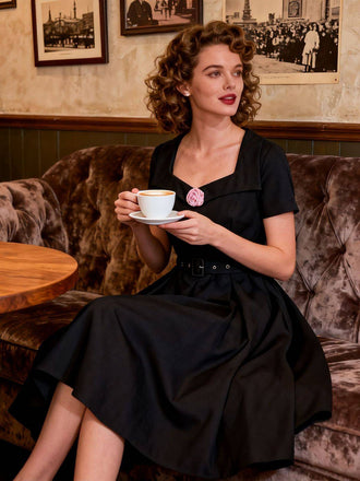 Robe trapèze noire unie col revers en forme de rose 3D des années 1950