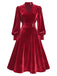 Robe verte en velours perlé et col en V années 1950