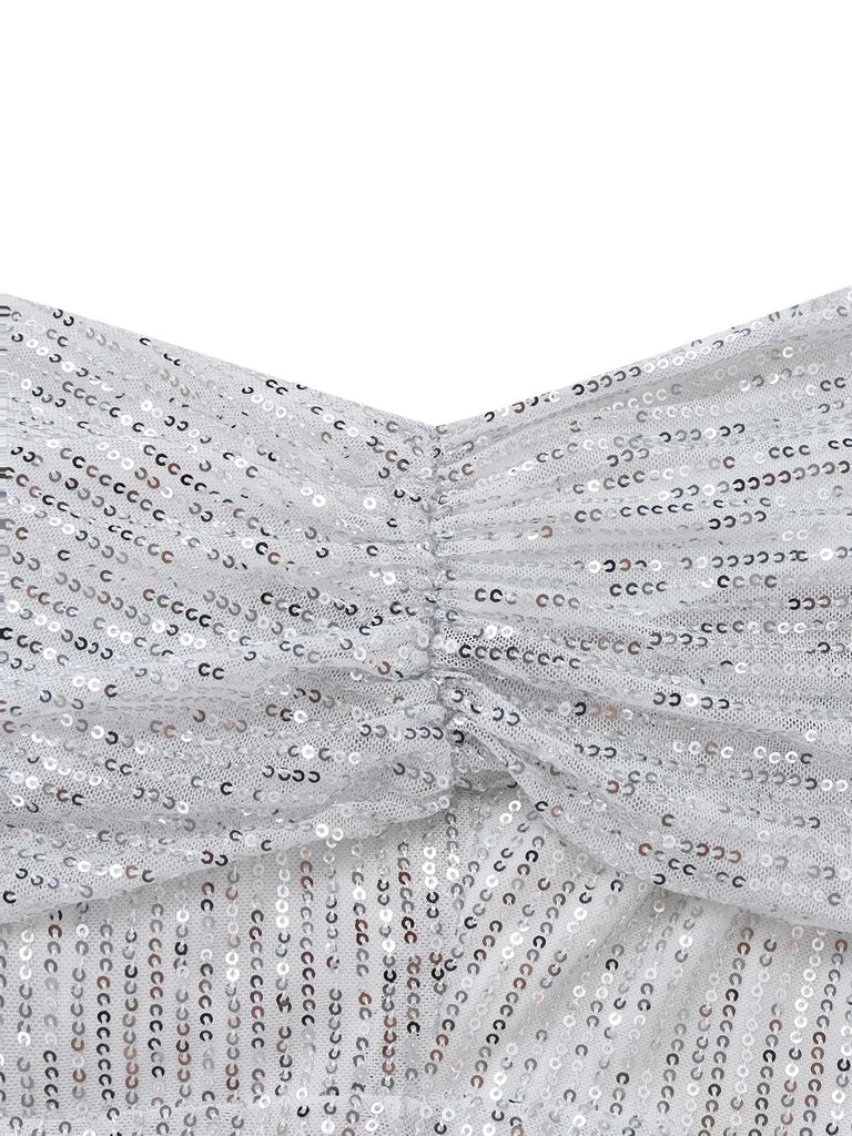 Robe argentée à paillettes asymétrique une épaule et fendue sur le côté années 1920