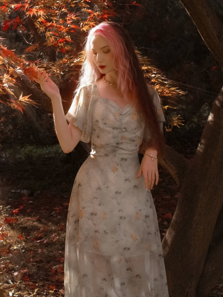 Robe jaune mousseline à manches papillon années 1930