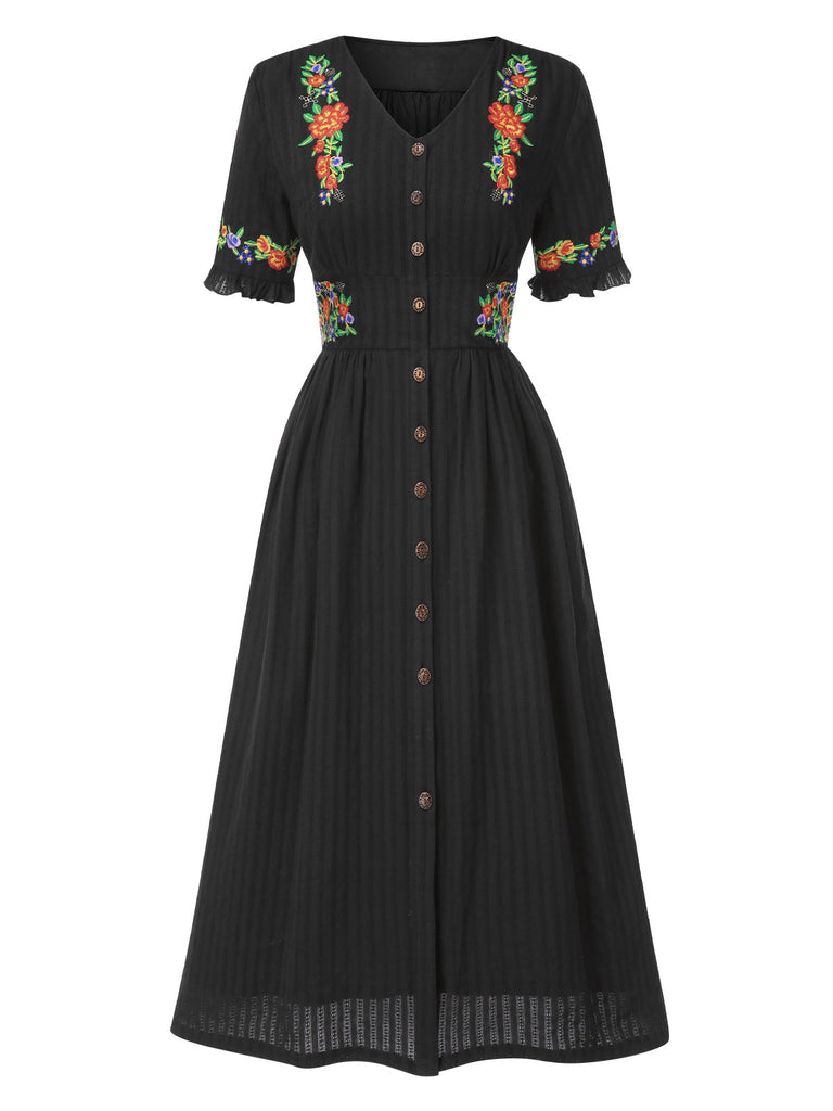 Robe fleurie brodée en coton beige à col en V des années 40