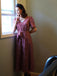 Robe à fleurs en V rouge vin des années 40 Vintage