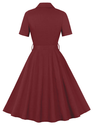 Robe à ceinture à revers unie rouge vin des années 1950