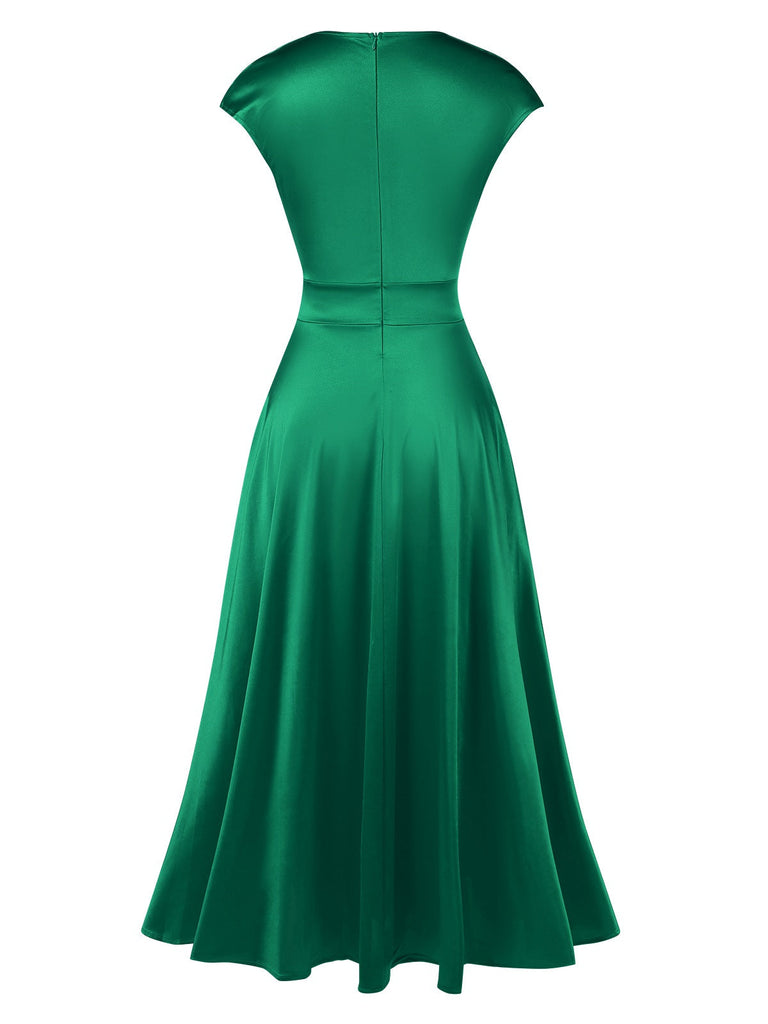Robe en satin col en V profond rose des années 1950