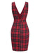 Robe à bretelles à carreaux tartan rouge des années 1960