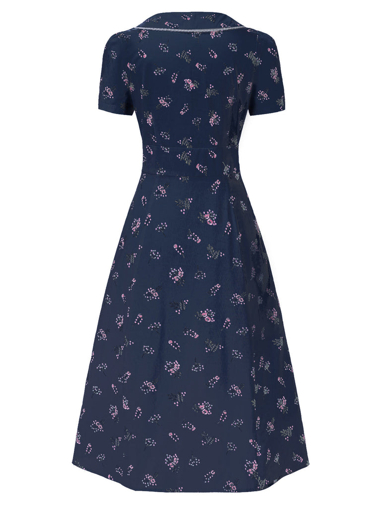 Robe beige à manches bouffantes et revers fleuris des années 1940
