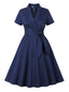 Robe en coton bleu à revers attache à la taille des années 1950