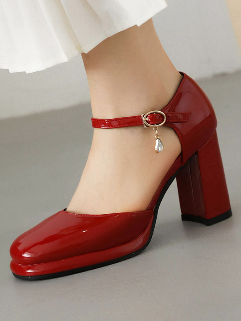 Escarpins cuir verni bride cheville talon bloc