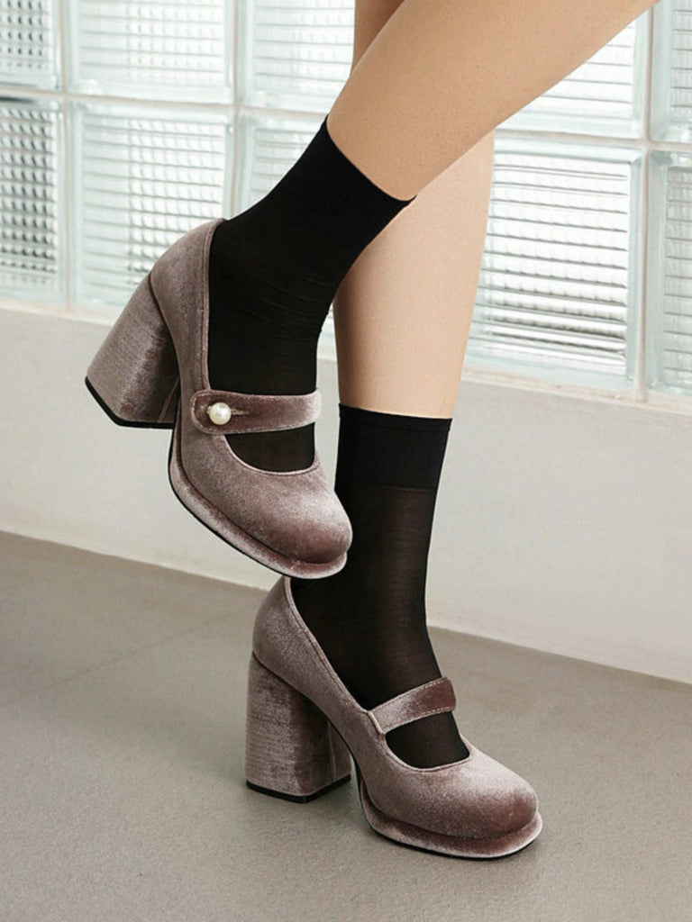 Chaussures Mary Jane en velours à boutons nacrés et talons compensés