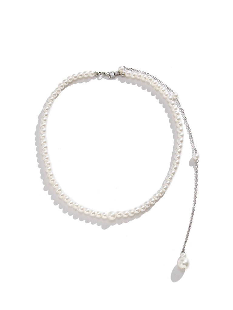 Collier chaîne à pendentif en perles blanches vintage