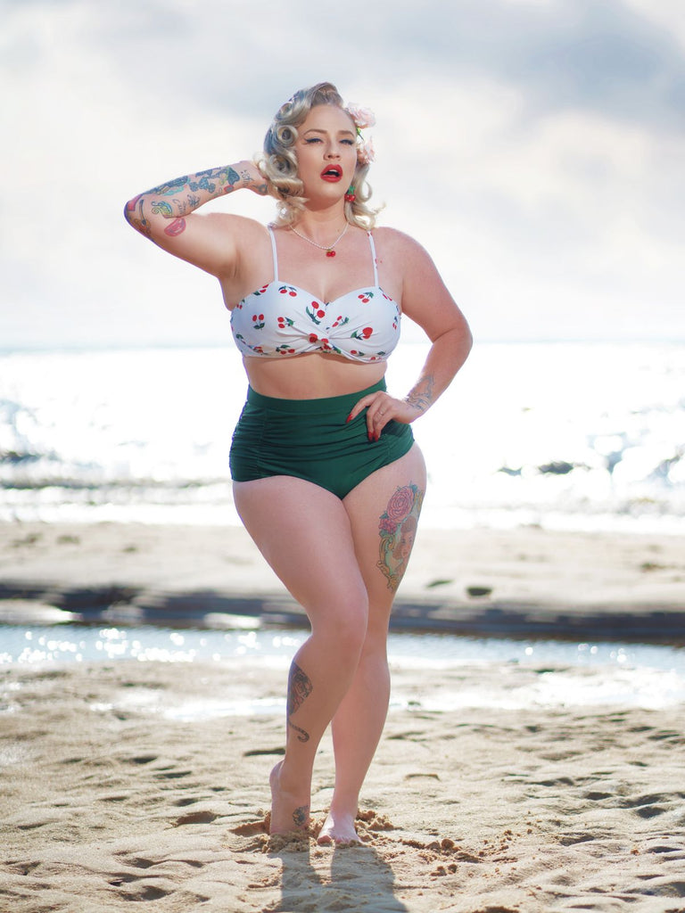 Ensemble de bikini taille haute à bretelles cerises 1950s