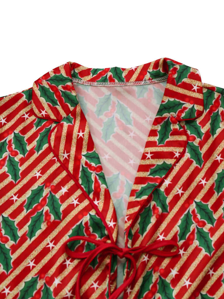 Ensemble pyjama rouge hollies et sucres d'orge avec plumes années 1950