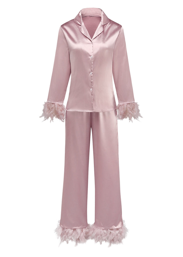 Ensemble pyjama en satin uni à bordure de plumes des années 1930