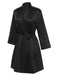 Peignoirs courts en faux satin noire des années 1970