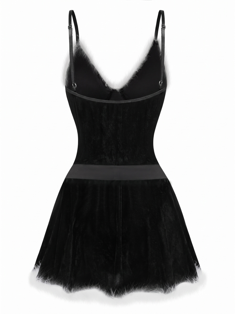 Nuisette de Noël en velours à fines bretelles, ceinture et bordure en fourrure Années 1950 - 9