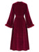 Peignoir rouge en velours à ceinture et bordure en fausse fourrure Années 1950 - 3