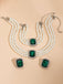 Ensemble collier bracelet et boucles d'oreilles en perles de pierres précieuses